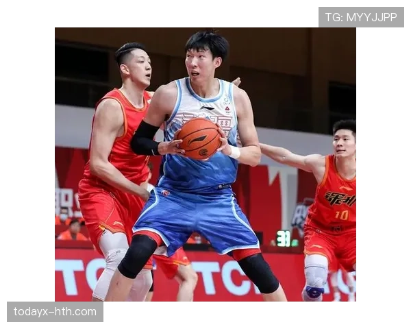 犯规判定到底靠什么标准？裁判心里怎么权衡冲突和合理身体接触